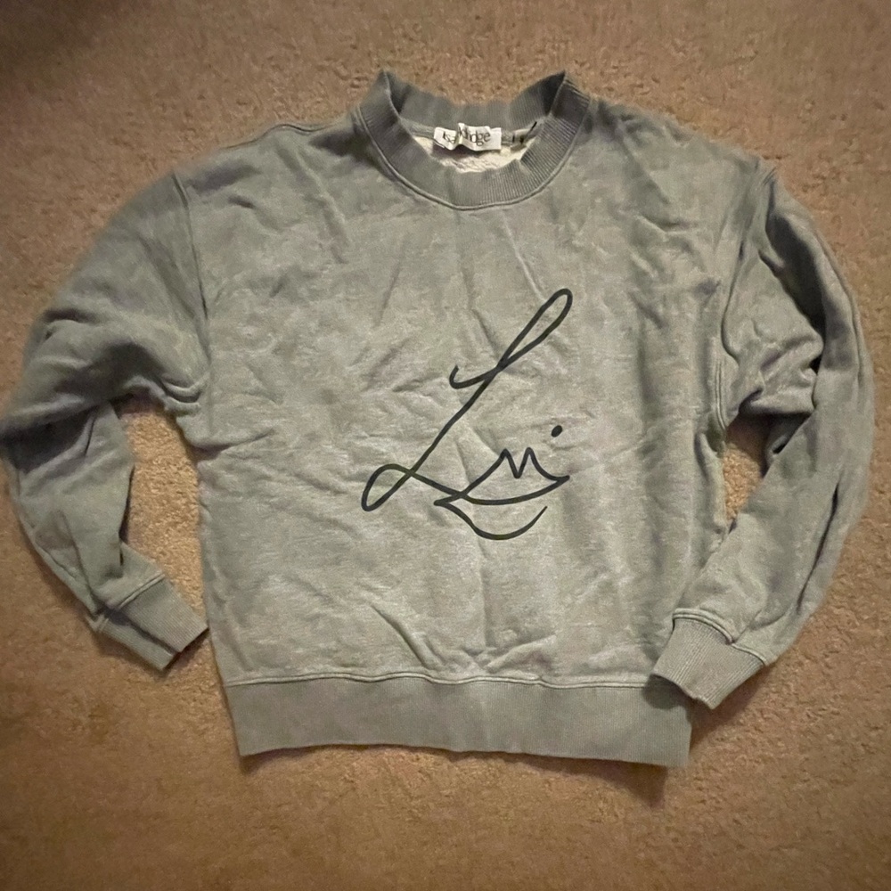 Elegant Gray Women's Crew Neck Sweater